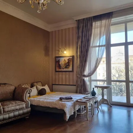 Opera View Terrace Svobody Avenu 35 Lviv